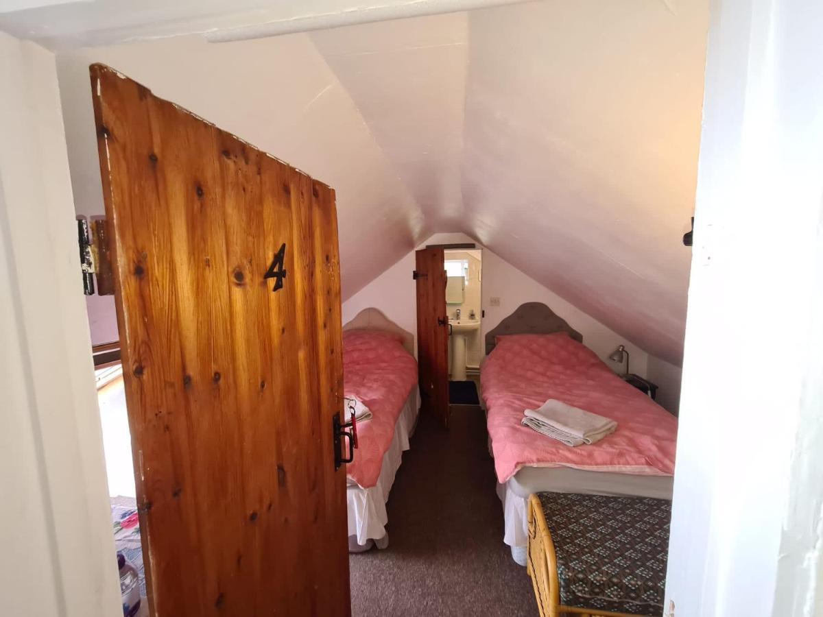 Bed & Breakfast East Of *
