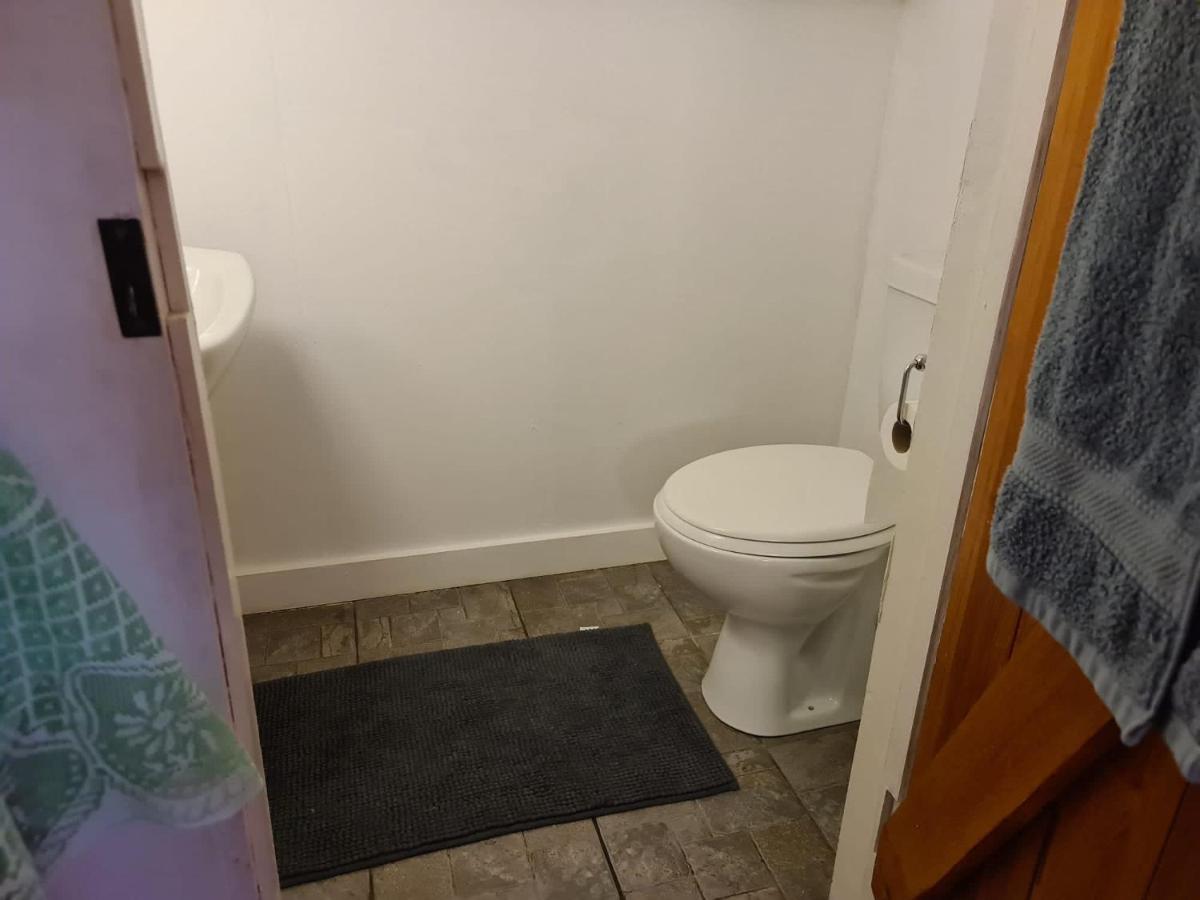 East Of Bed & Breakfast *